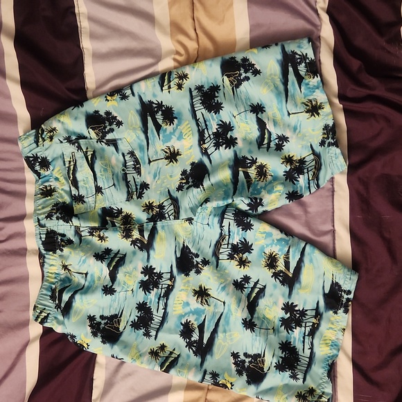 Hurley swimwear - Picture 2 of 5